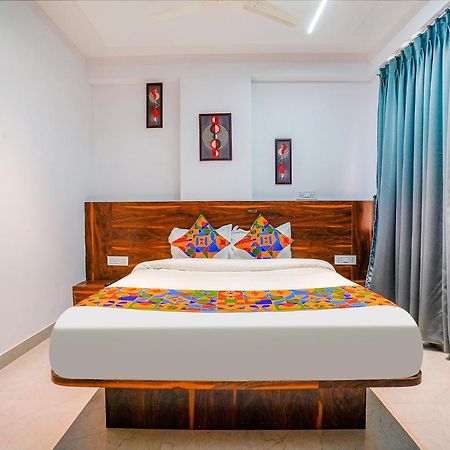Fabhotel Crystal Inn - Nr Suvarndeep Chowk Pimpri-Chinchwad Bagian luar foto