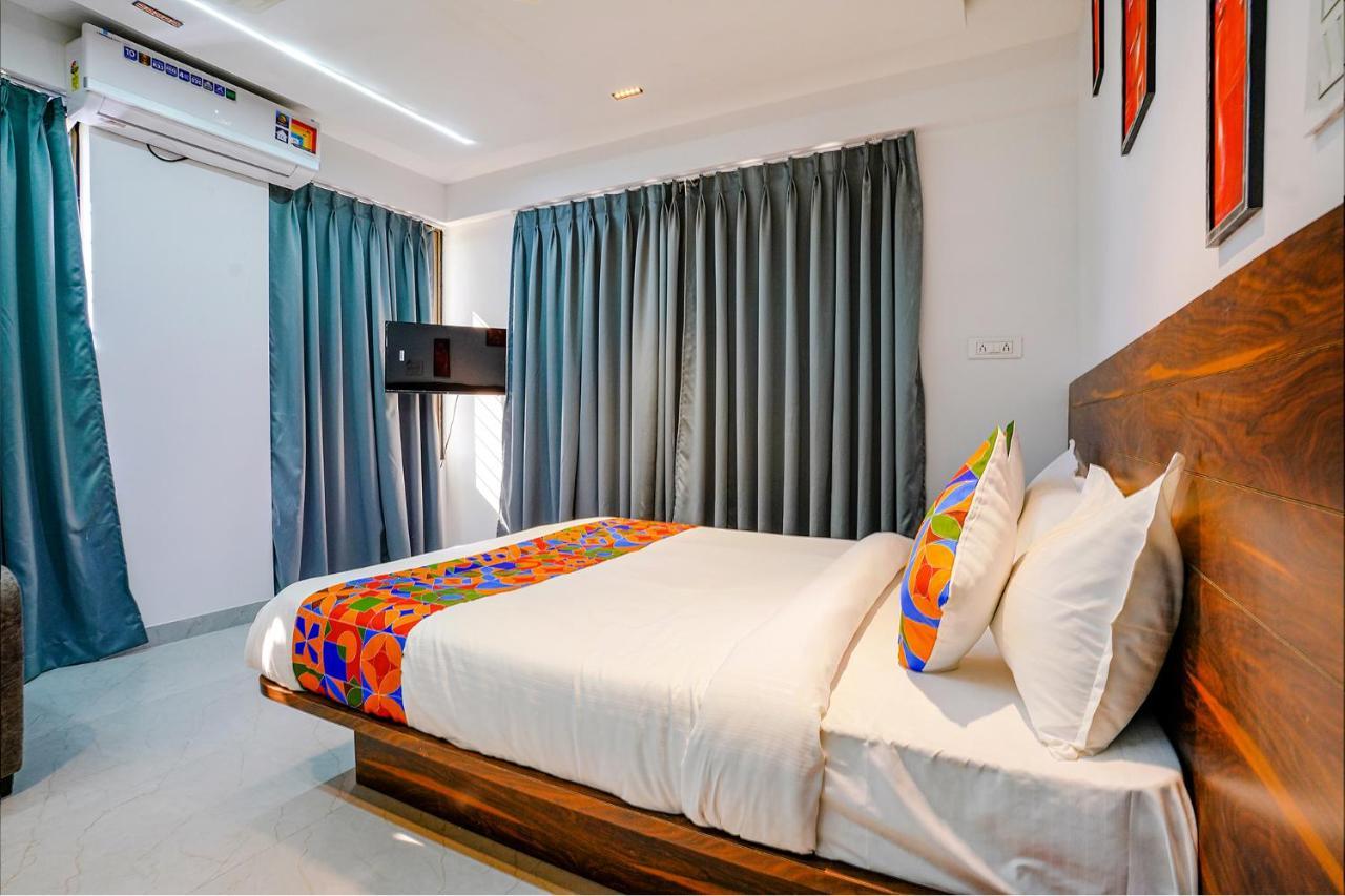 Fabhotel Crystal Inn - Nr Suvarndeep Chowk Pimpri-Chinchwad Bagian luar foto