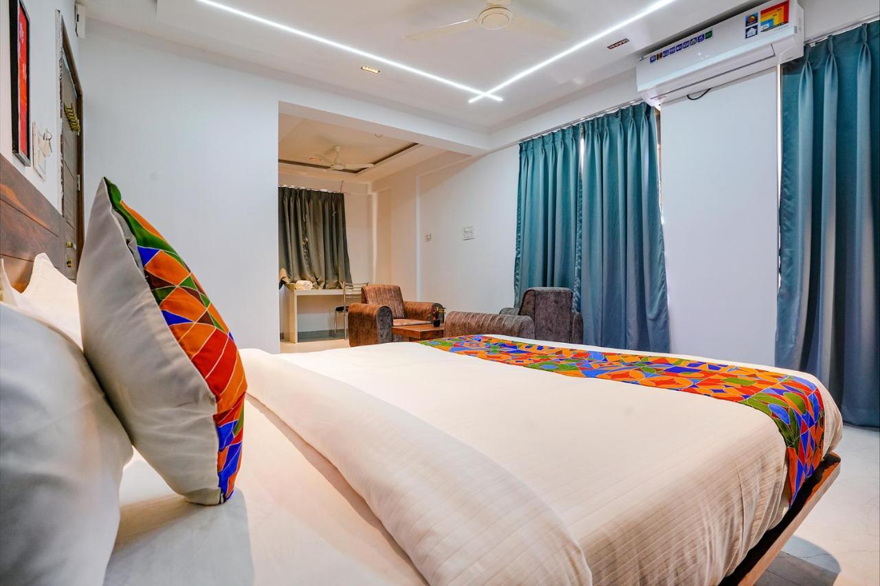 Fabhotel Crystal Inn - Nr Suvarndeep Chowk Pimpri-Chinchwad Bagian luar foto