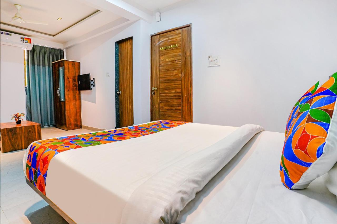 Fabhotel Crystal Inn - Nr Suvarndeep Chowk Pimpri-Chinchwad Bagian luar foto