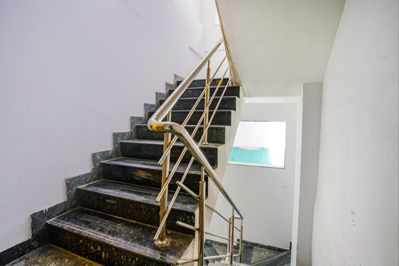 Fabhotel Crystal Inn - Nr Suvarndeep Chowk Pimpri-Chinchwad Bagian luar foto