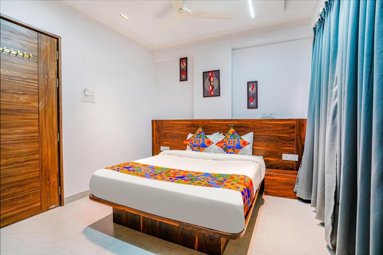 Fabhotel Crystal Inn - Nr Suvarndeep Chowk Pimpri-Chinchwad Bagian luar foto